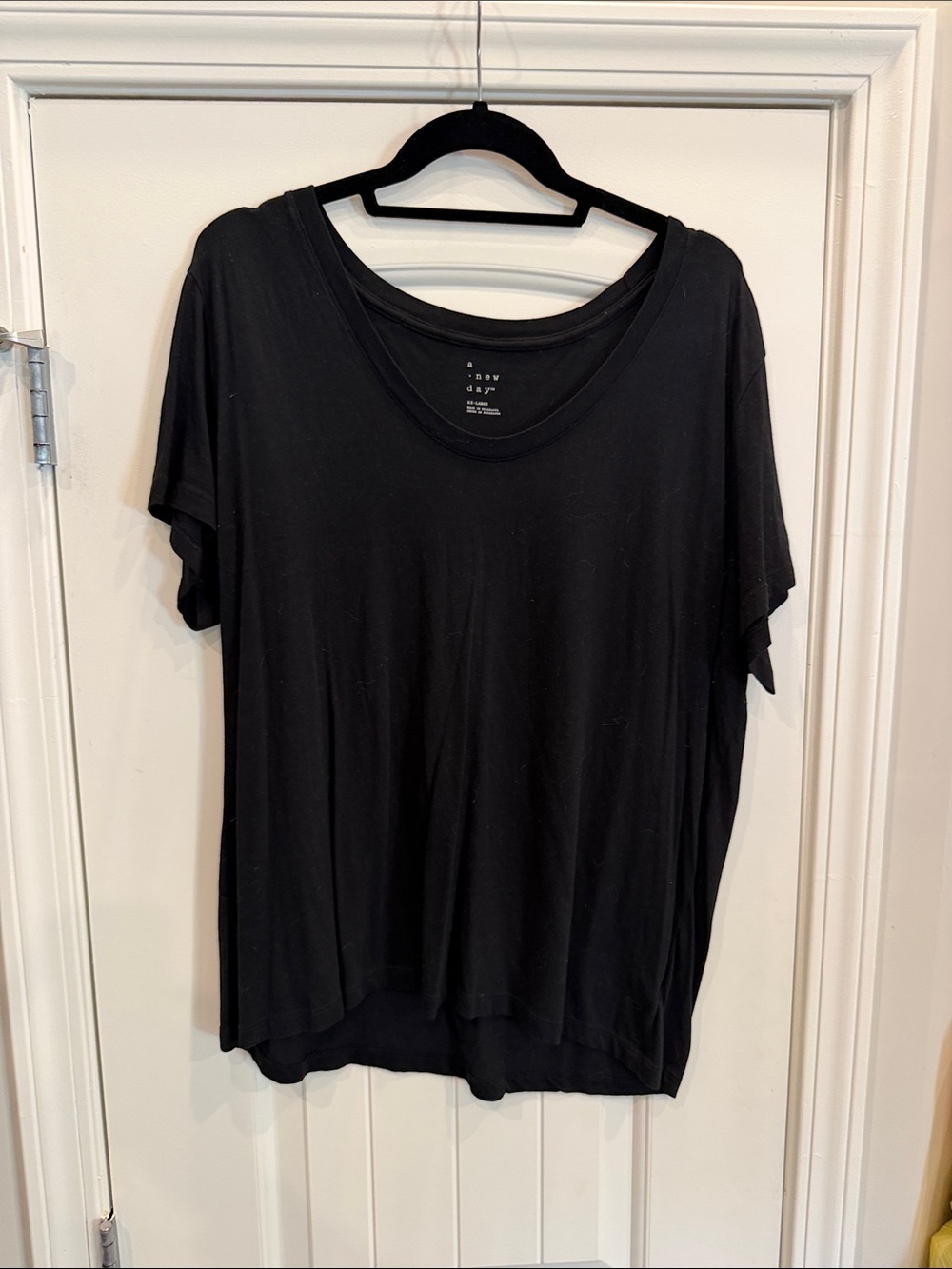 a new day Black Scoop Neck Short Sleeve Women's Tee